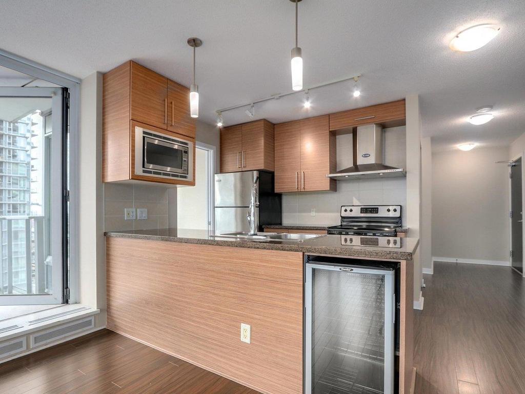 Listing Image for R3087019