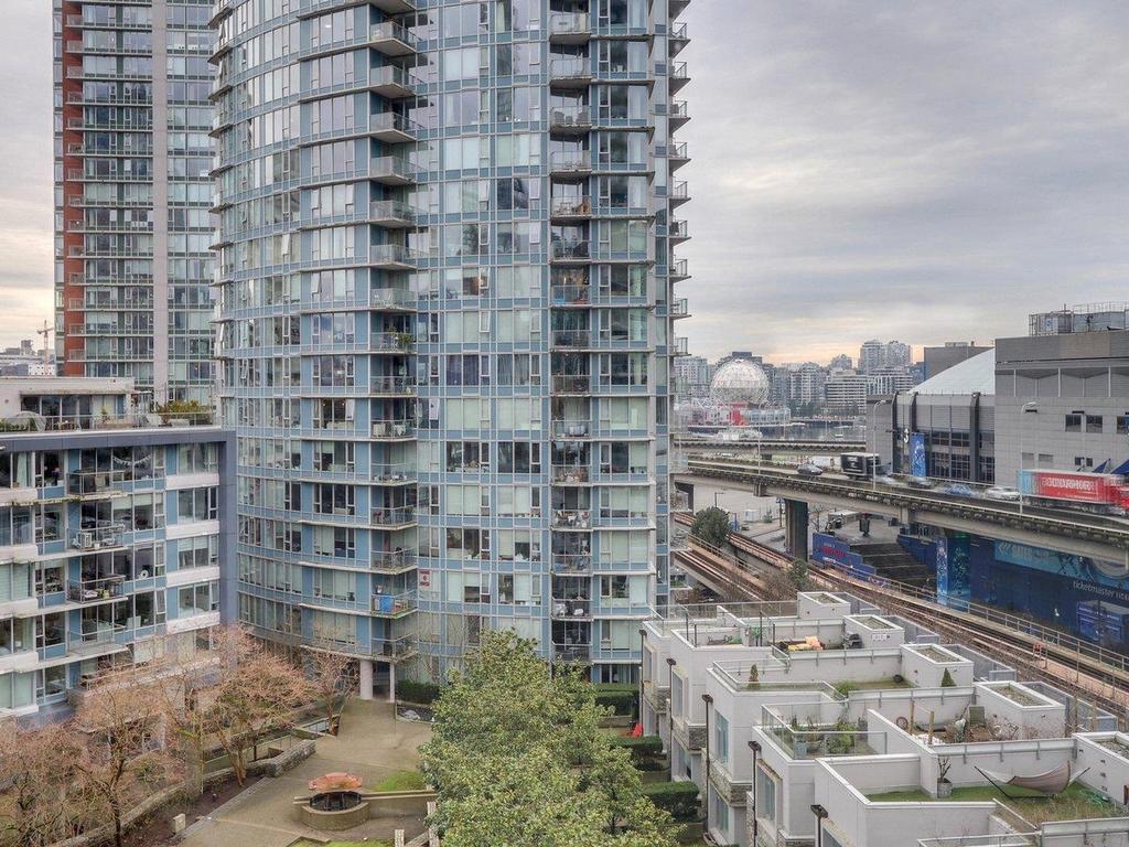 Listing Image for R3087019