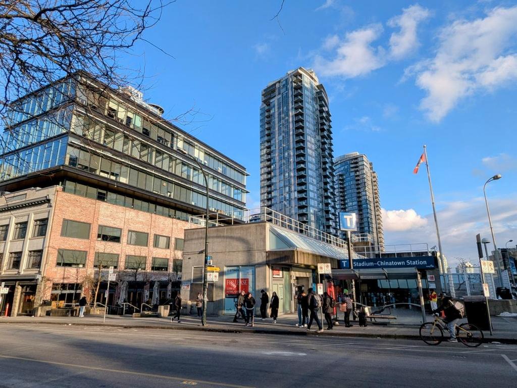 Listing Image for R3087019