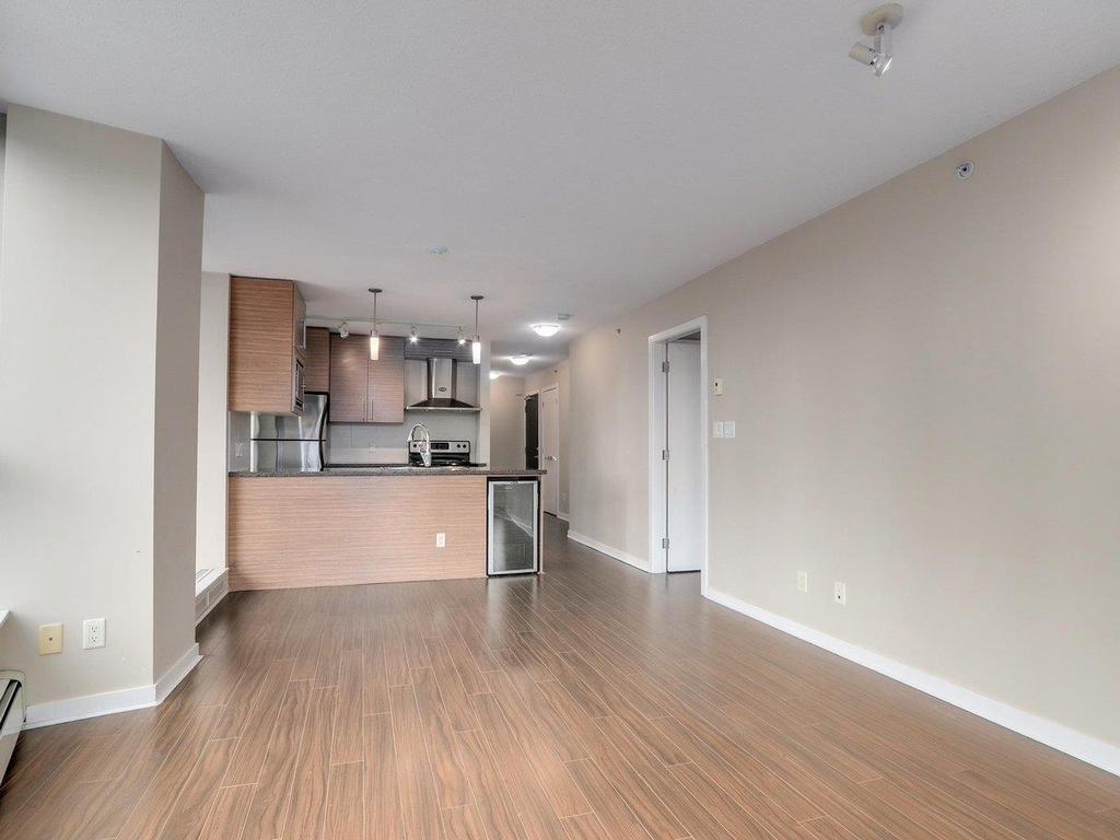 Listing Image for R3087019