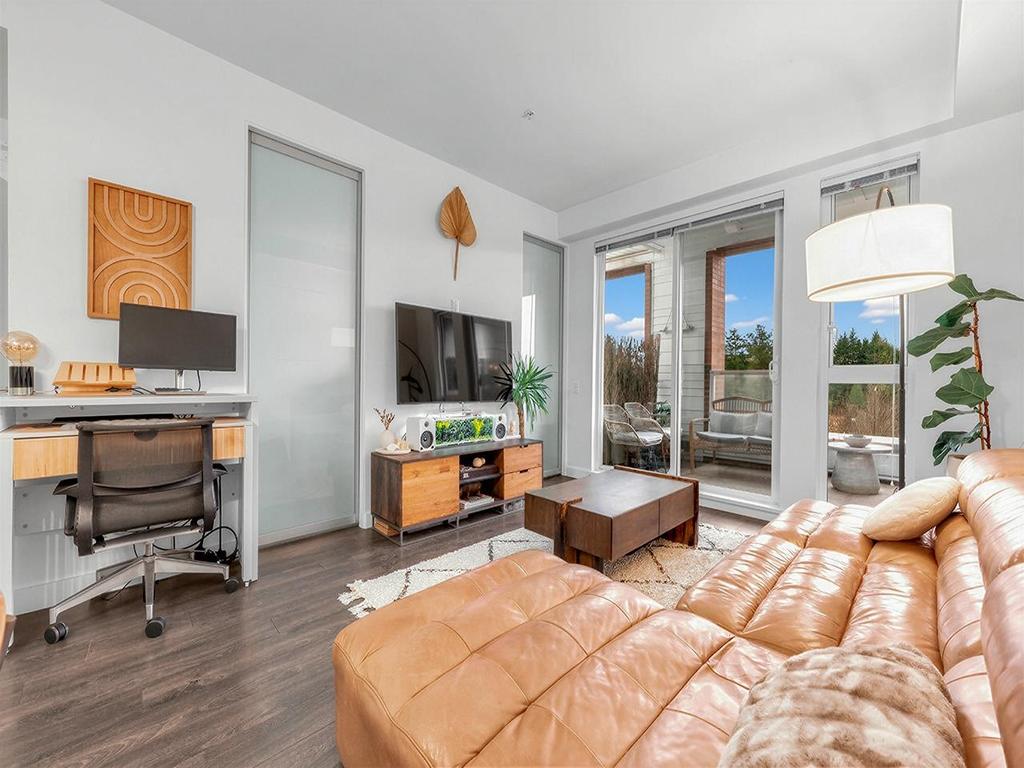 Listing Image for R3087021