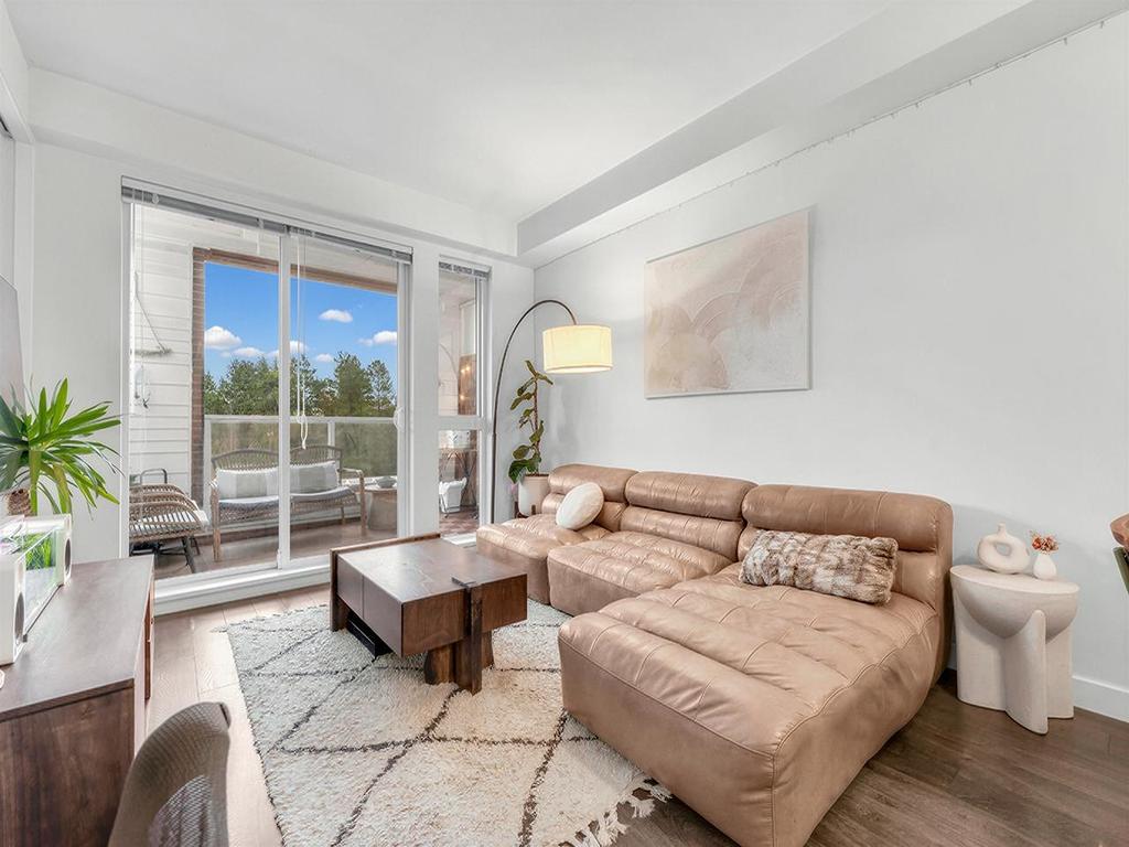 Listing Image for R3087021