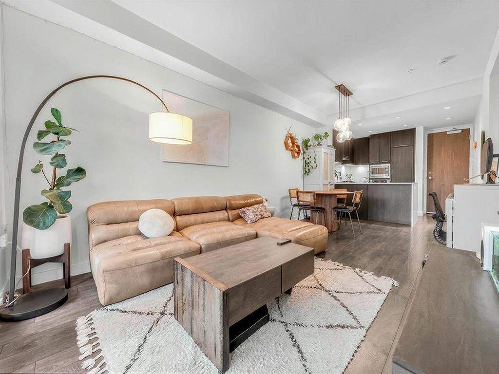 Listing Image for R3087021