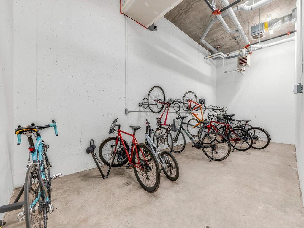 Listing Image for R3087021