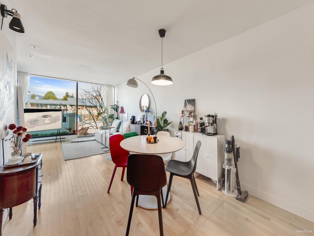 Listing Image for R3087024