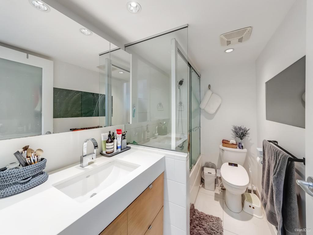 Listing Image for R3087024