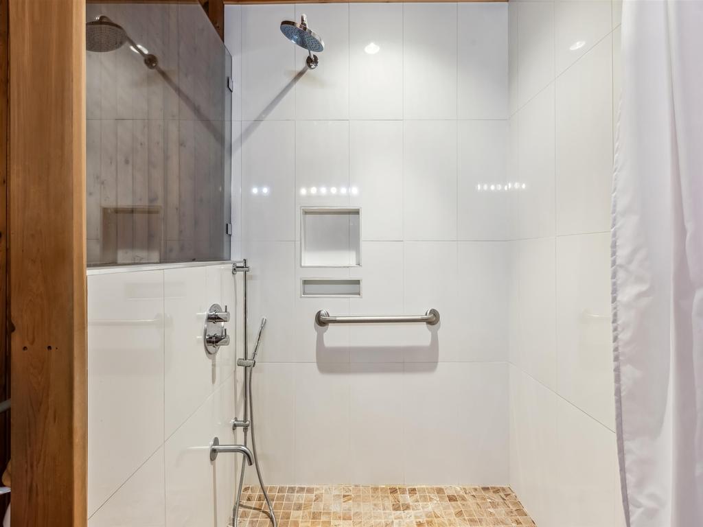 Listing Image for R3087033