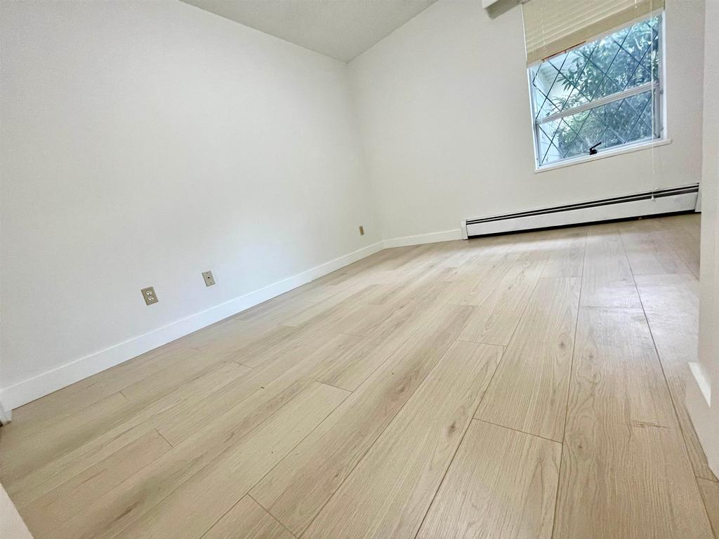 Listing Image for R3087039