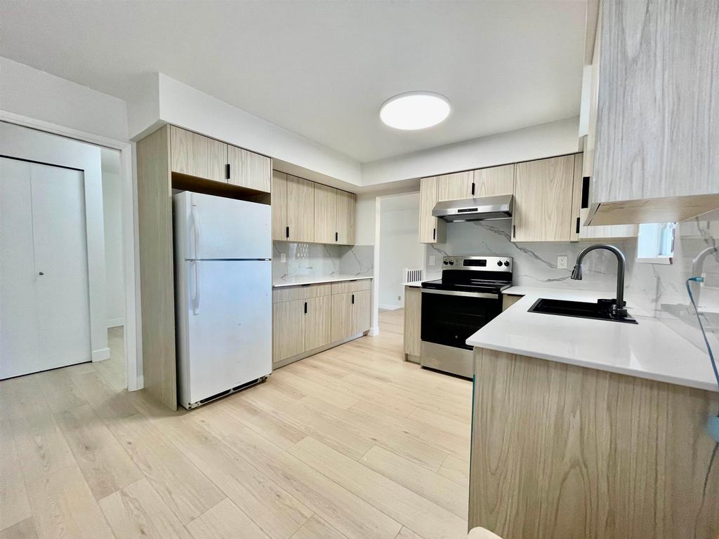 Listing Image for R3087039