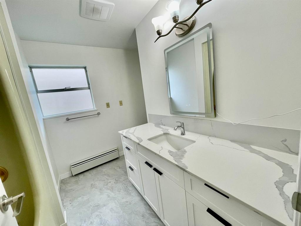 Listing Image for R3087039