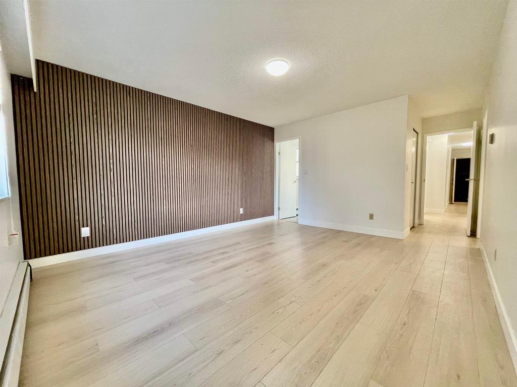 Listing Image for R3087039