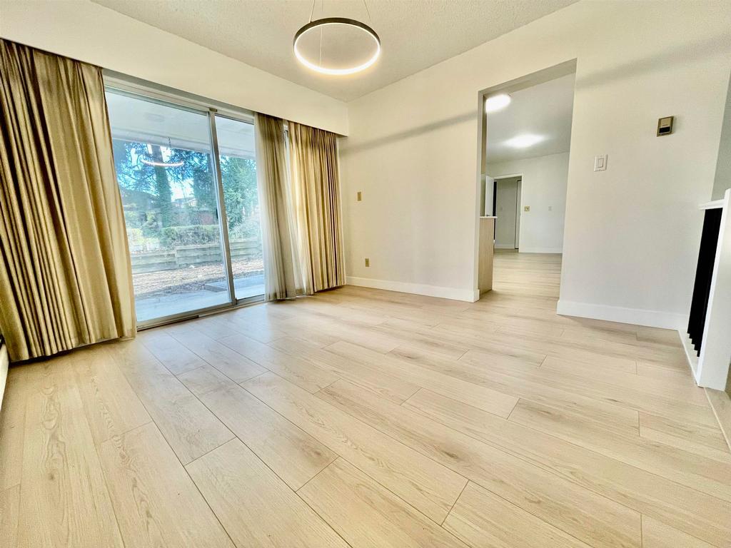 Listing Image for R3087039