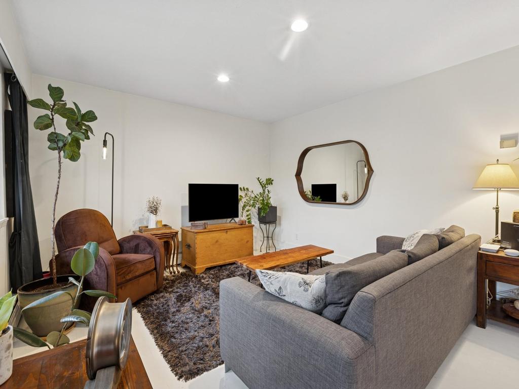 Listing Image for R3087042