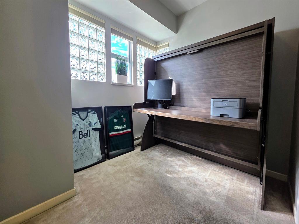 Listing Image for R3087055