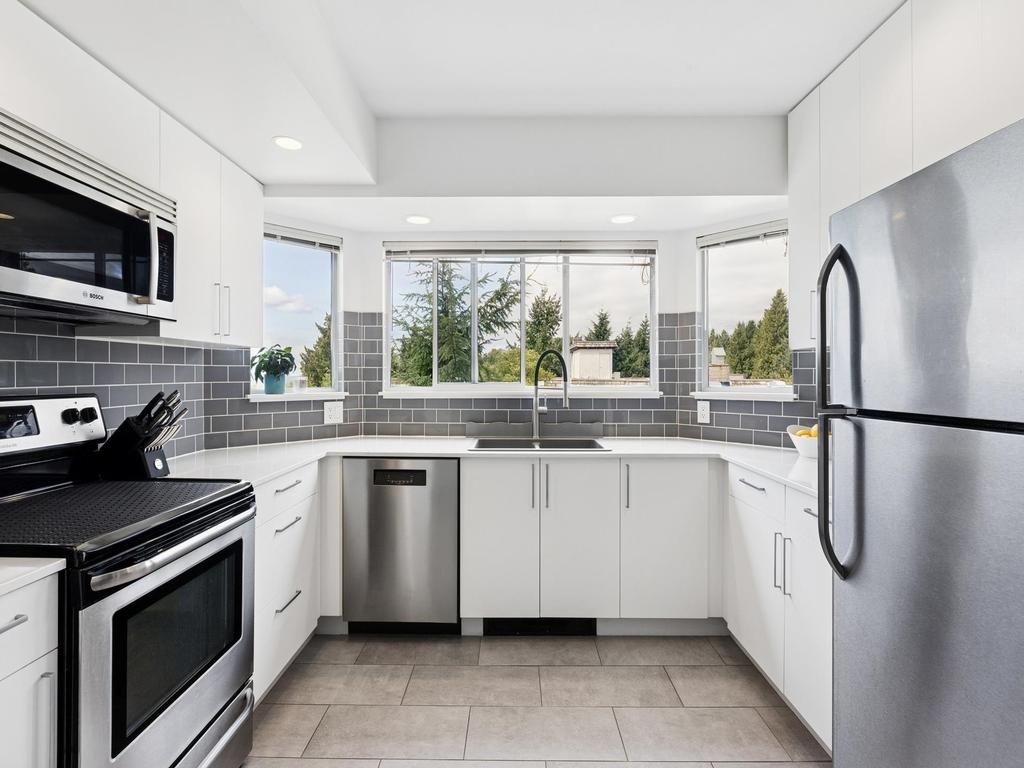 Listing Image for R3087055