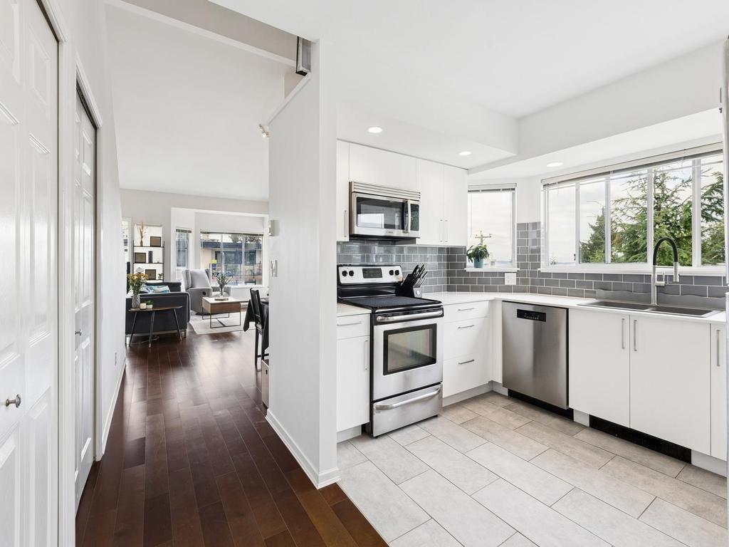 Listing Image for R3087055