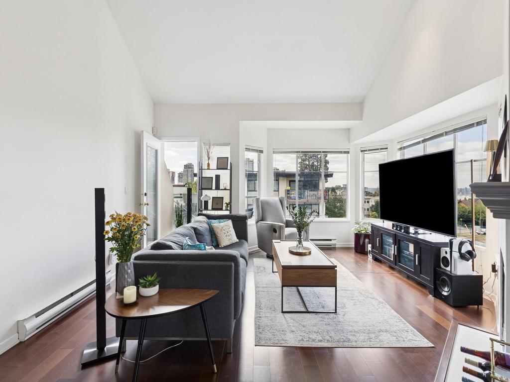 Listing Image for R3087055