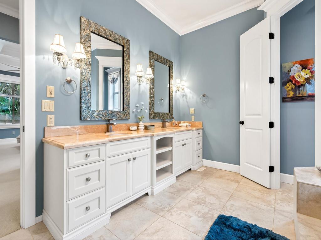 Listing Image for R3087059