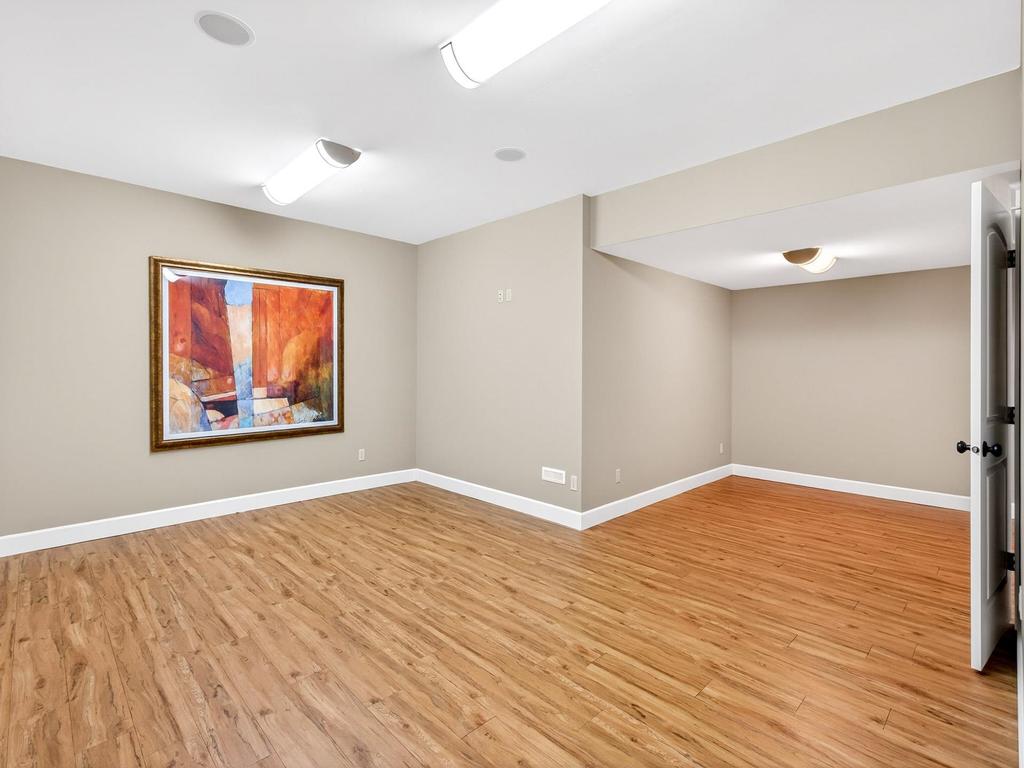 Listing Image for R3087059