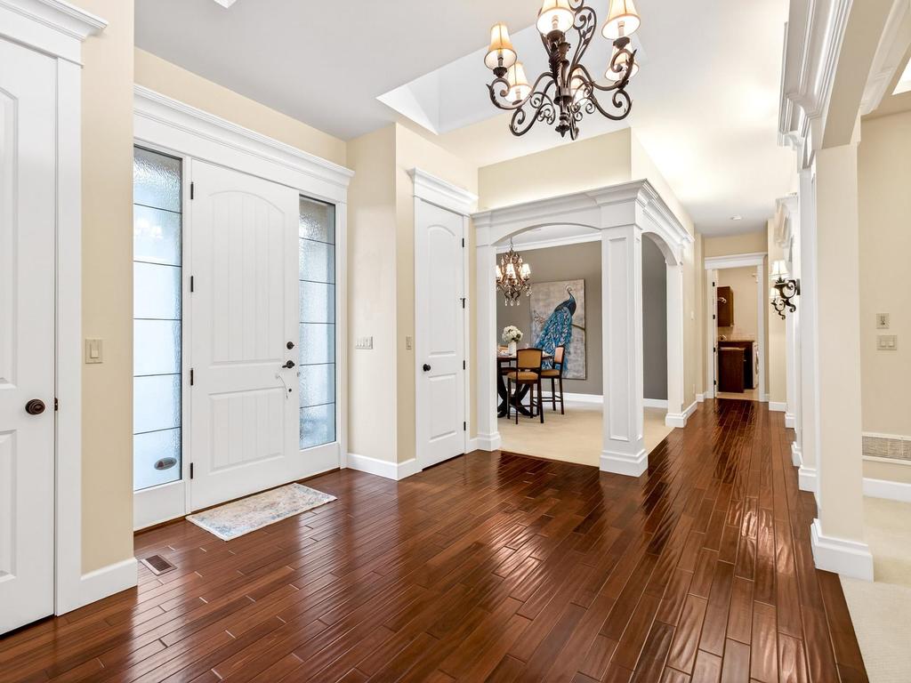 Listing Image for R3087059