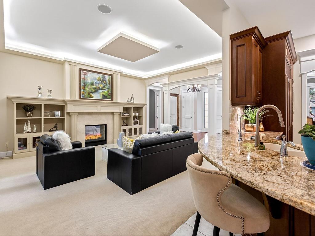 Listing Image for R3087059