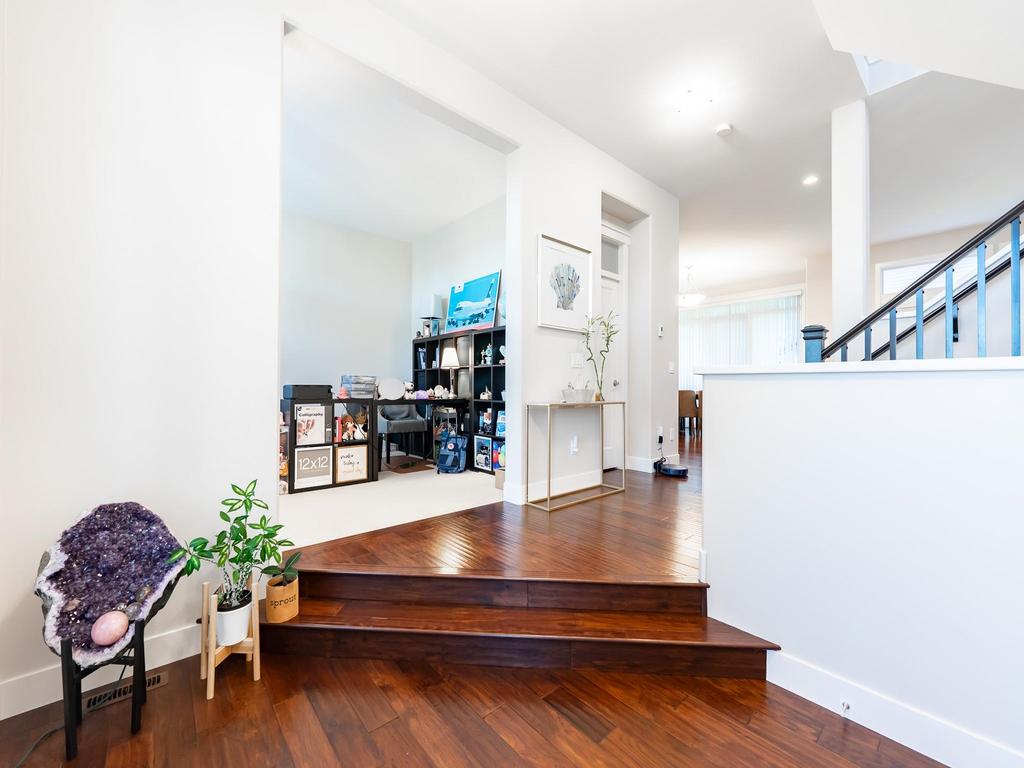 Listing Image for R3087082