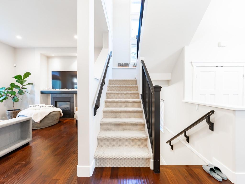 Listing Image for R3087082