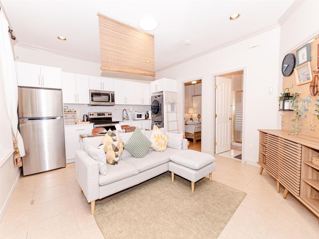 Listing Image for R3087085