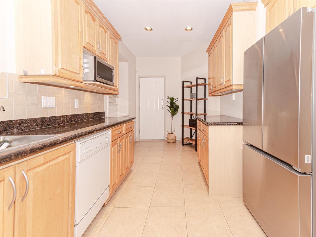 Listing Image for R3087085