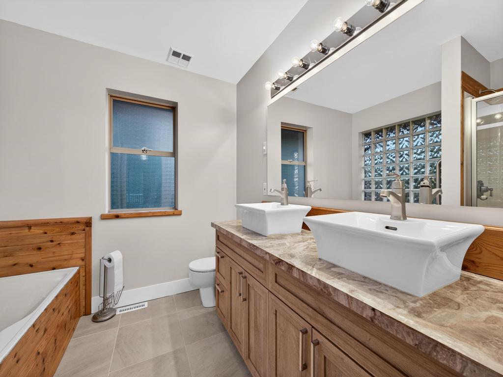 Listing Image for R3087205