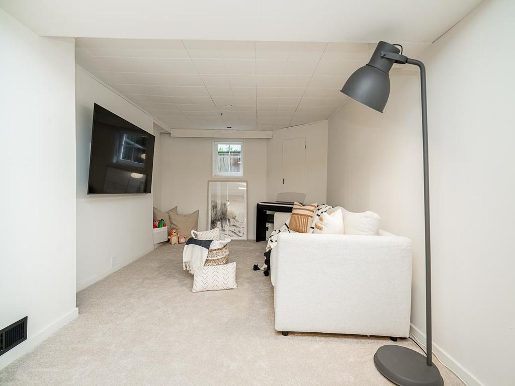 Listing Image for R3087267