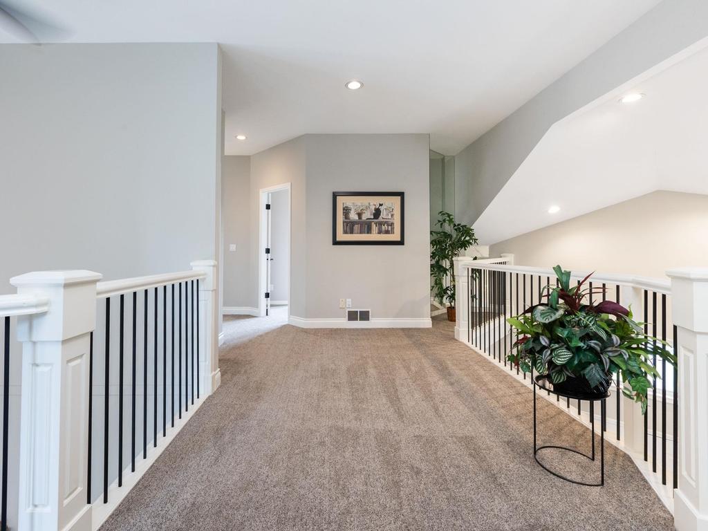 Listing Image for R3087336