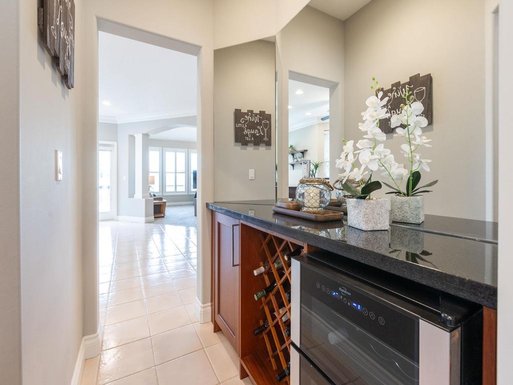 Listing Image for R3087336