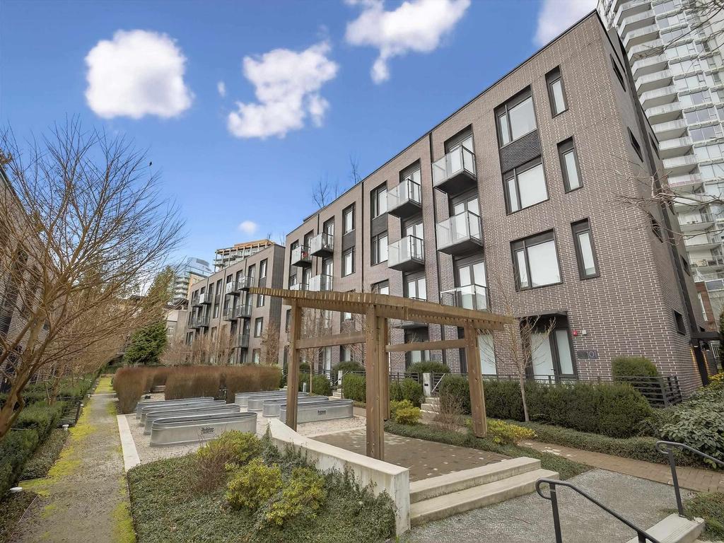 Listing Image for R3087342