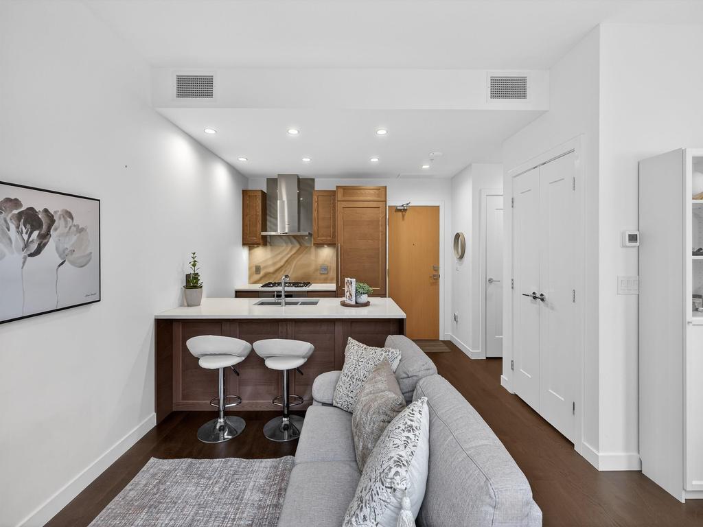 Listing Image for R3087342