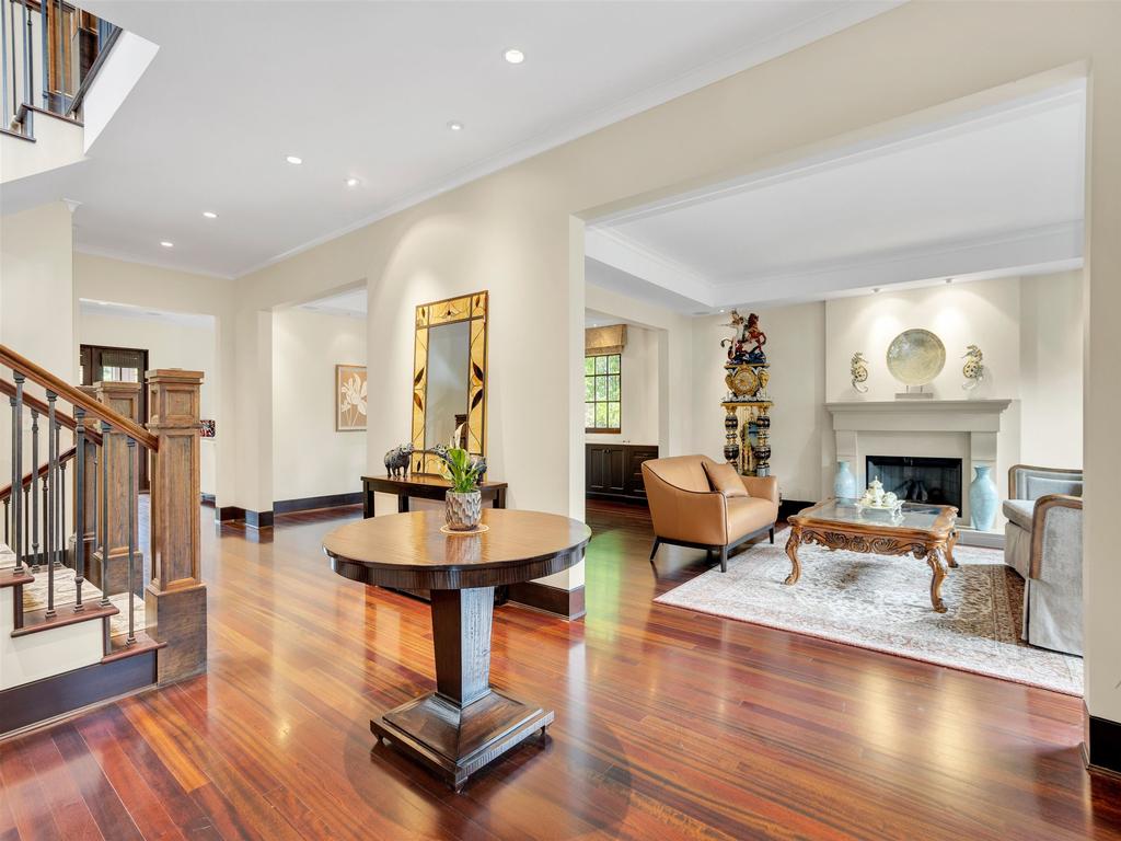 Listing Image for R3087377