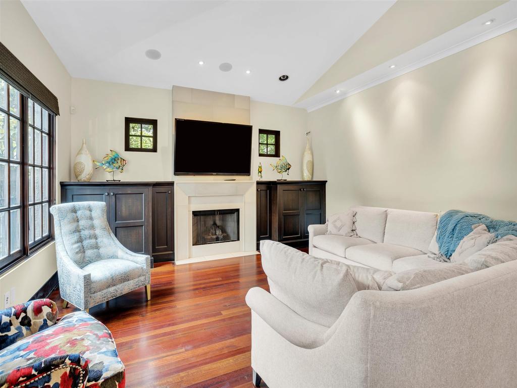 Listing Image for R3087377