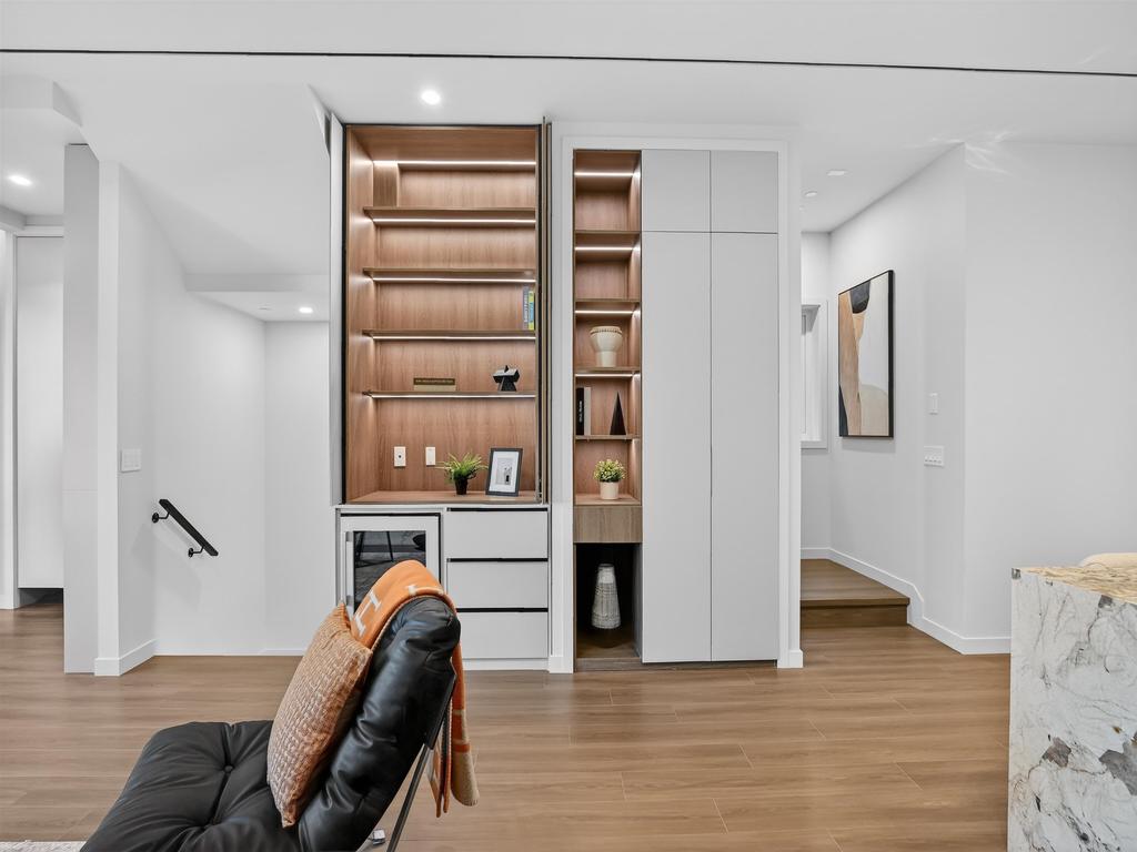 Listing Image for R3087436