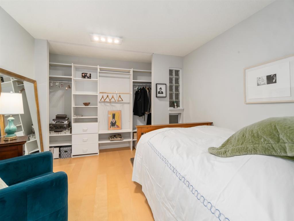 Listing Image for R3087458