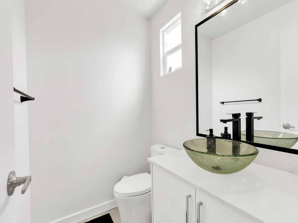 Listing Image for R3087467