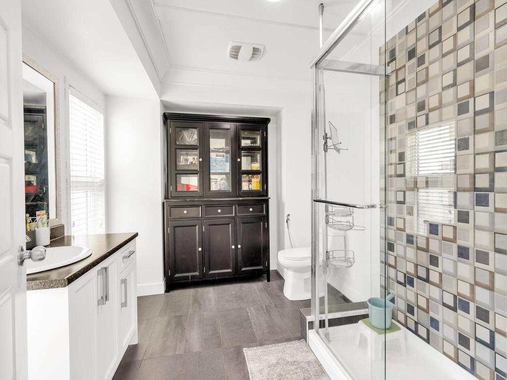 Listing Image for R3087467