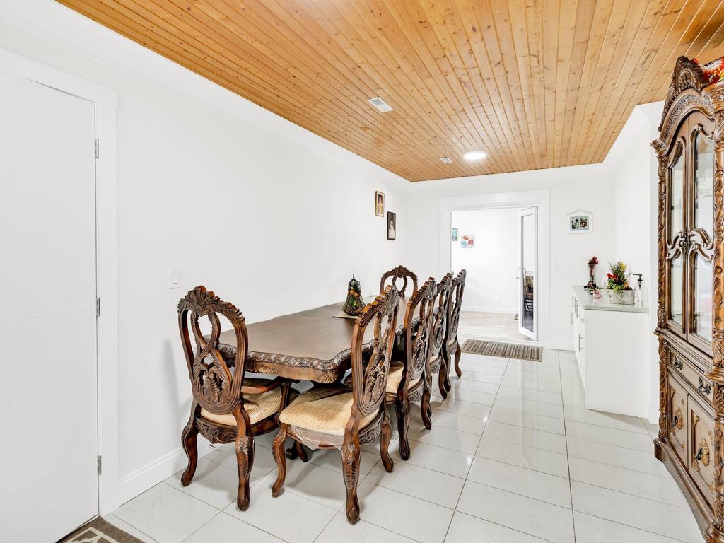 Listing Image for R3087467