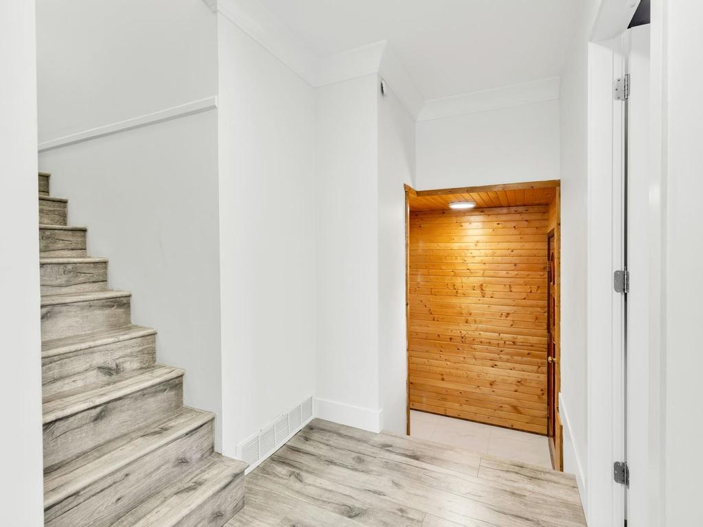 Listing Image for R3087467