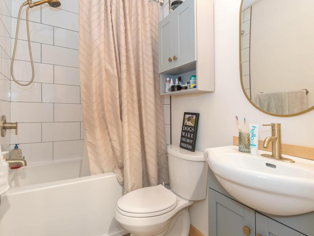 Listing Image for R3087552