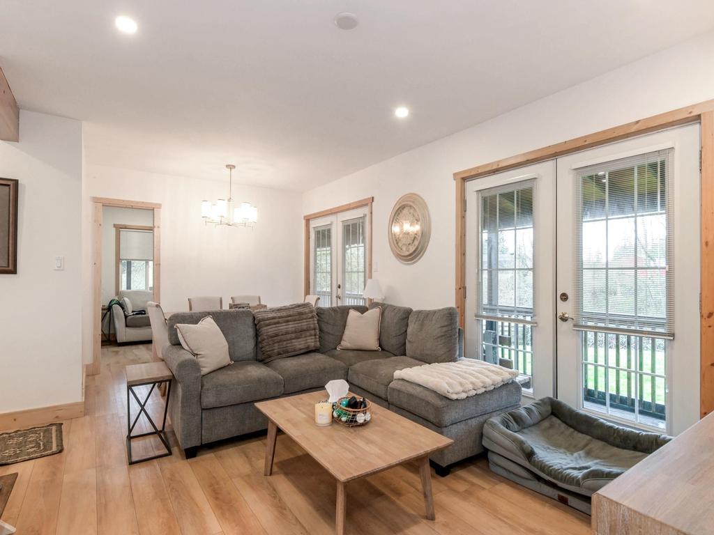 Listing Image for R3087552