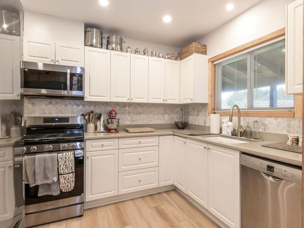 Listing Image for R3087552