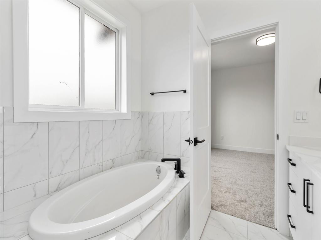 Listing Image for R3087592