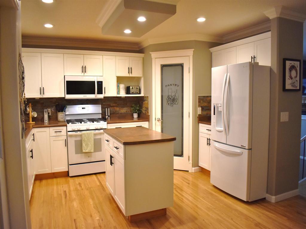 Listing Image for R3087635