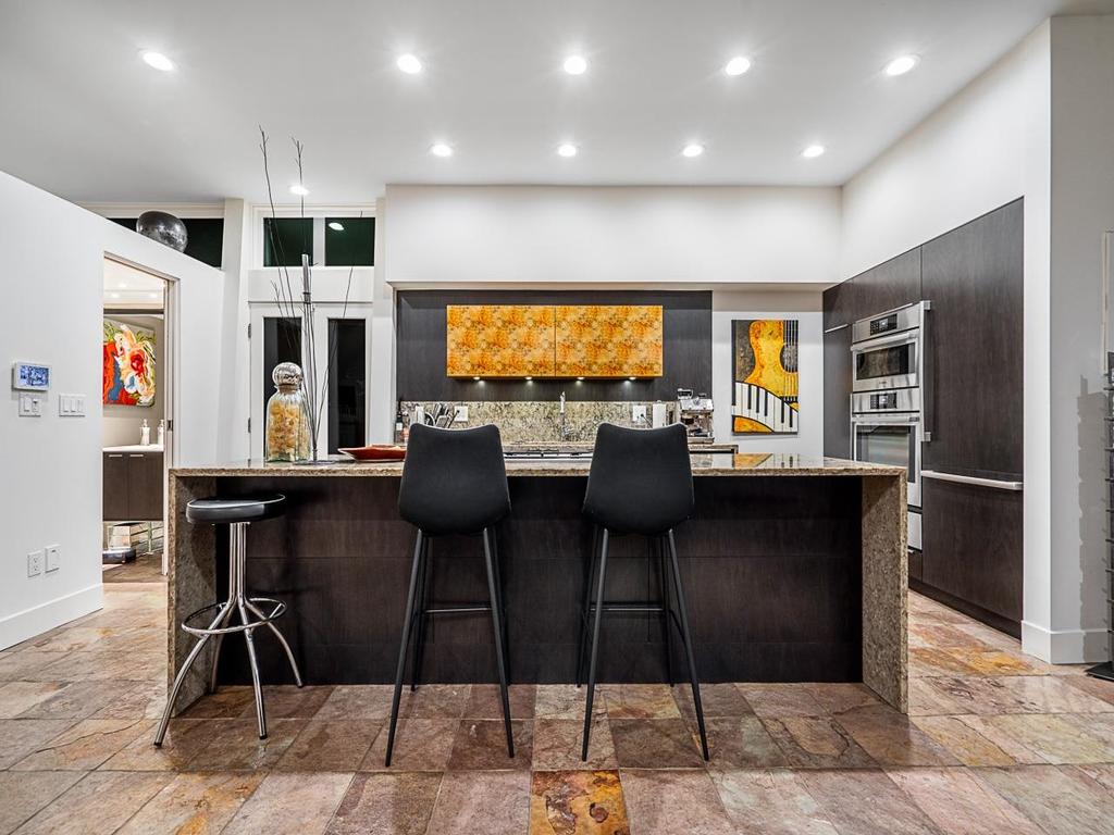 Listing Image for R3087821