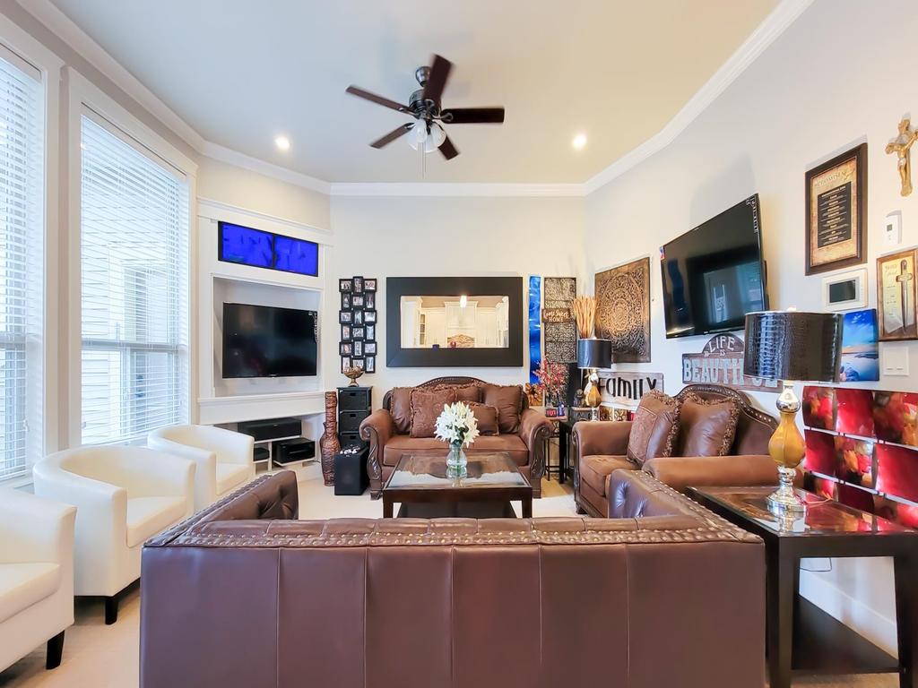 Listing Image for R3087833